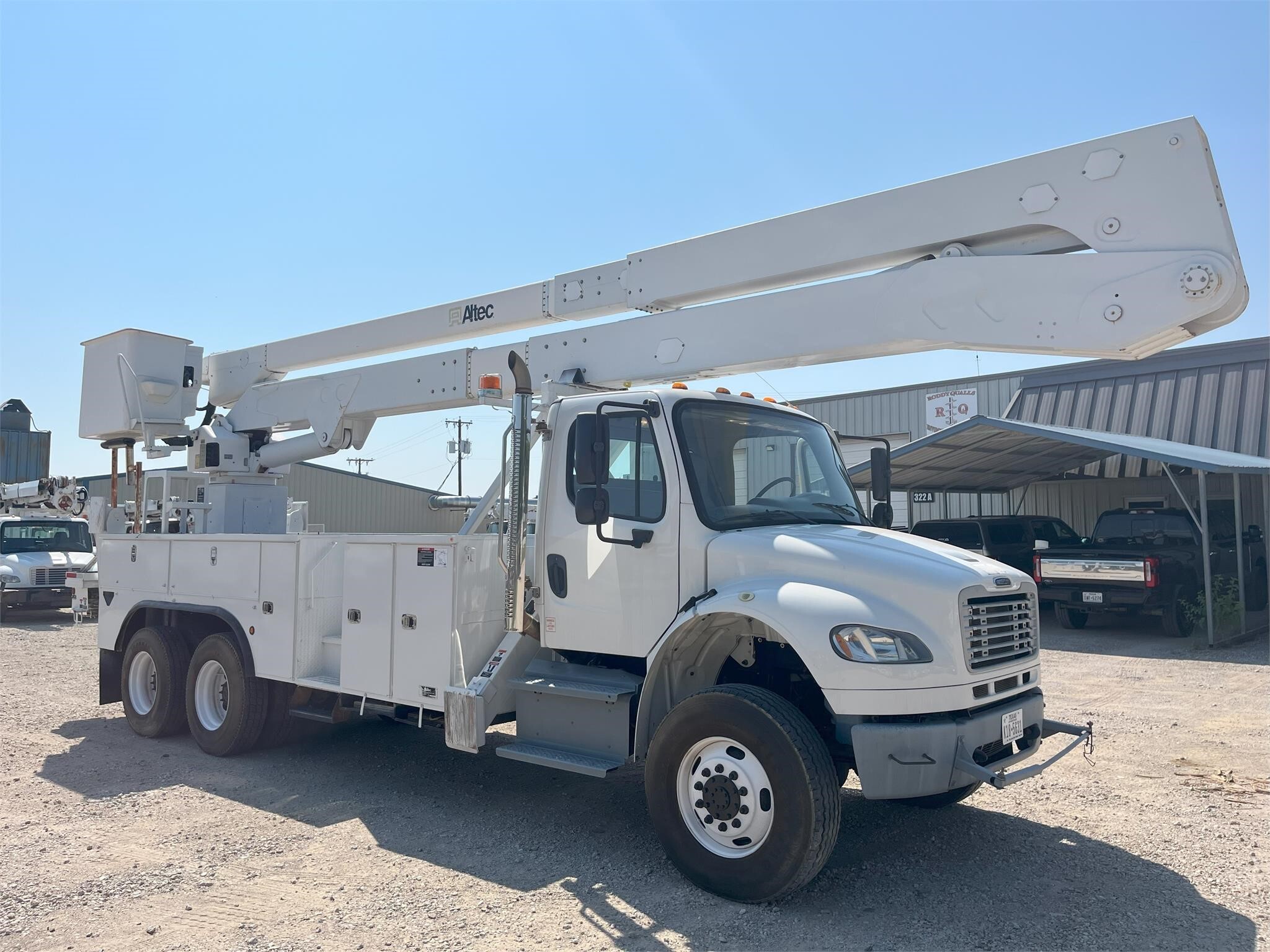 2014 FREIGHTLINER BUSINESS CLASS M2 106 in Mineral Wells, TX