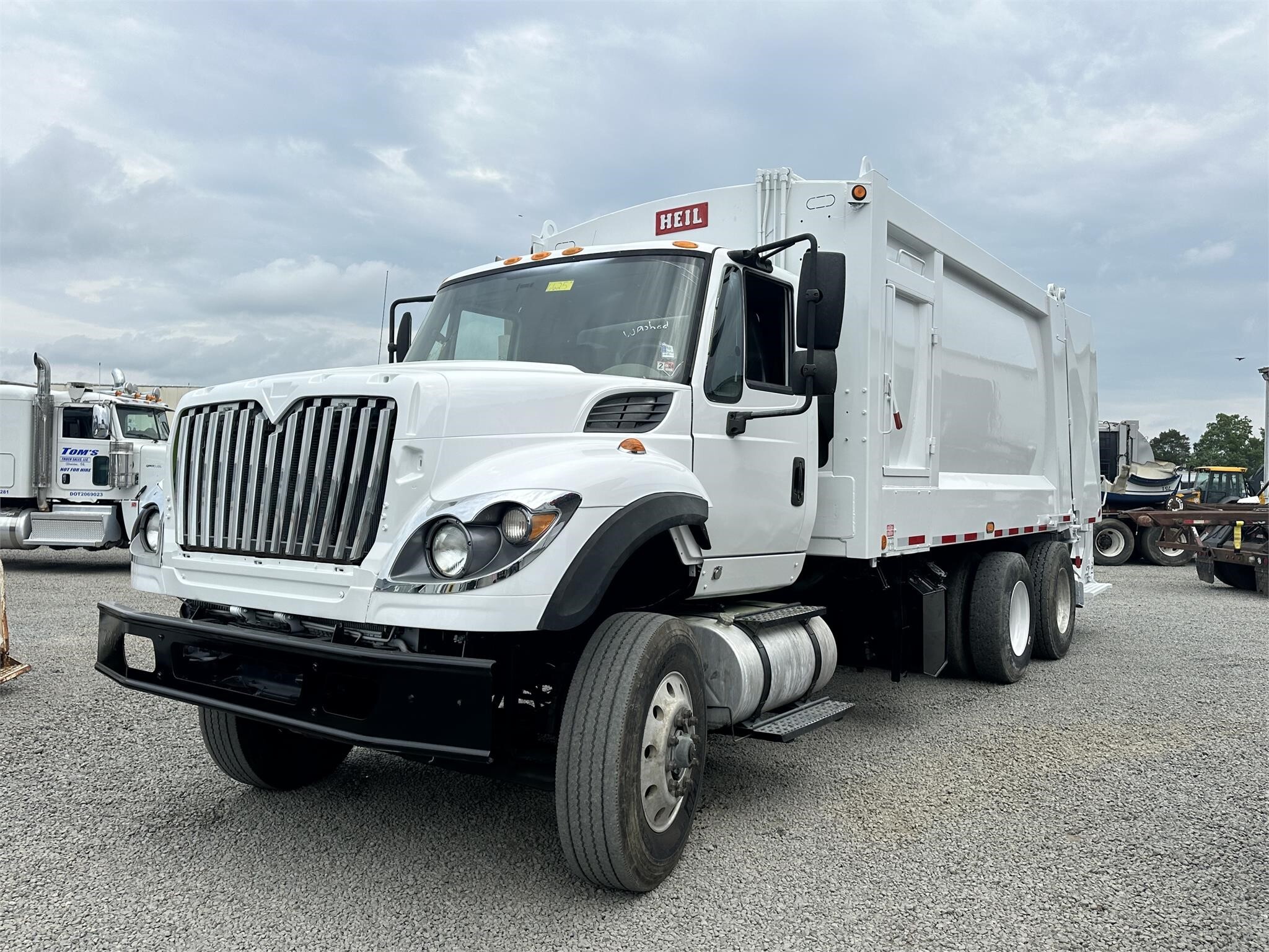 2012 INTERNATIONAL WORKSTAR 7400 in Bealeton, VA