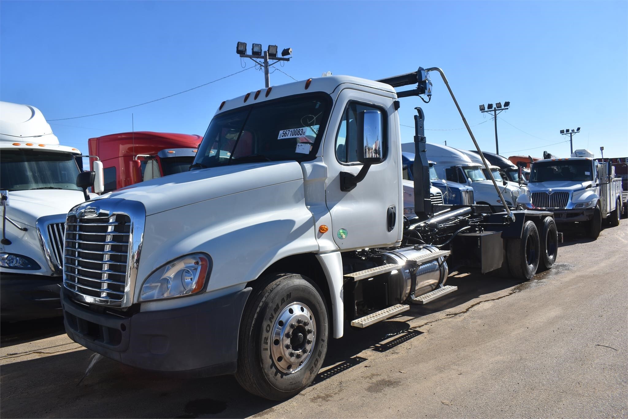 2016 FREIGHTLINER CASCADIA 125 in Covington, TN