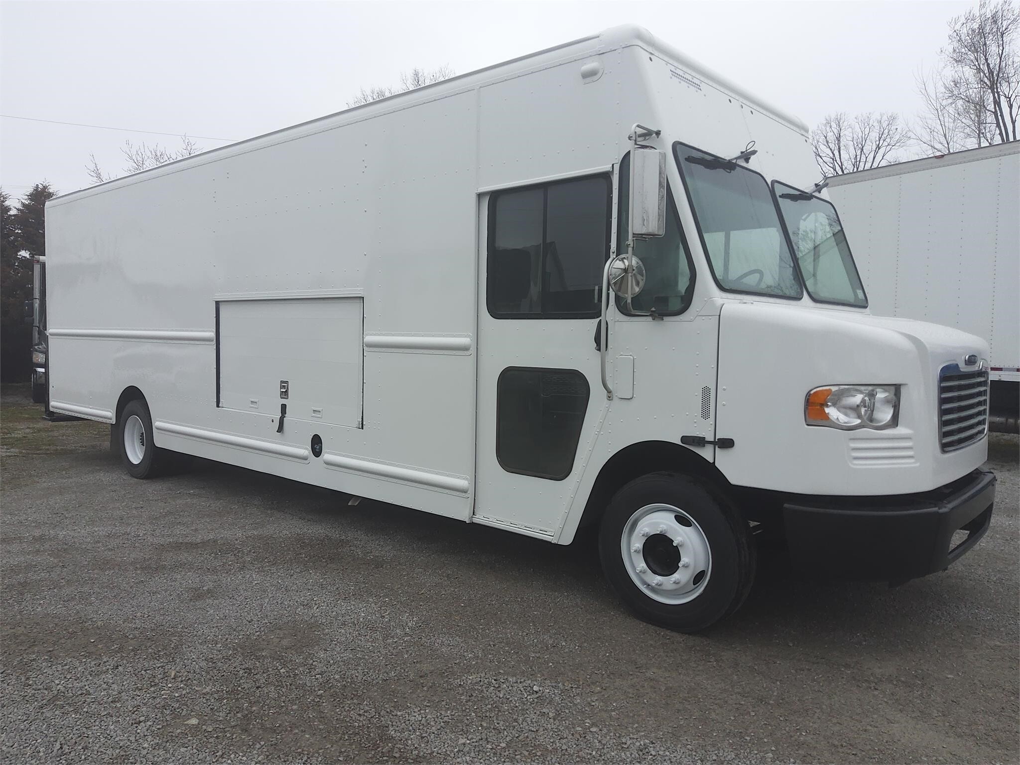 2016 FREIGHTLINER MT55 in Fort Wayne, IN