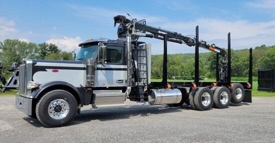 2025 PETERBILT 589 in Eau Claire, PA