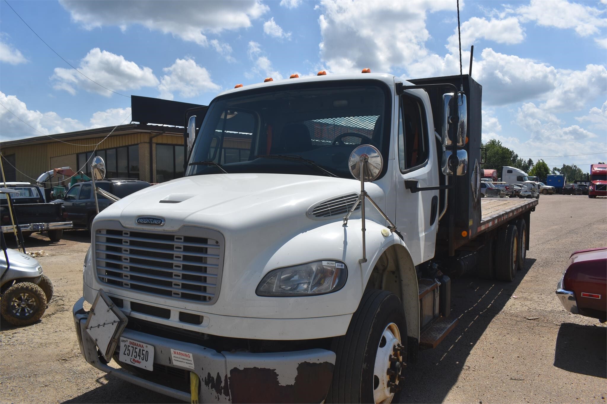 2017 FREIGHTLINER BUSINESS CLASS M2 106 in Covington, TN
