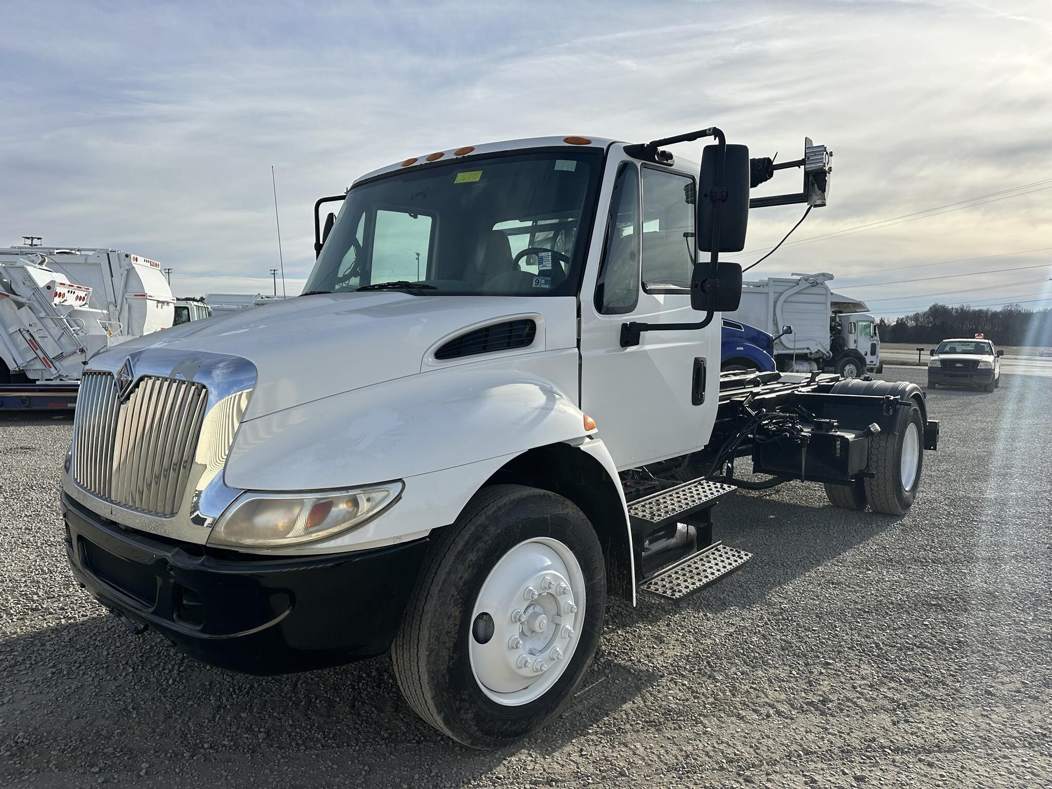 2003 INTERNATIONAL DURASTAR 4400 in Bealeton, VA