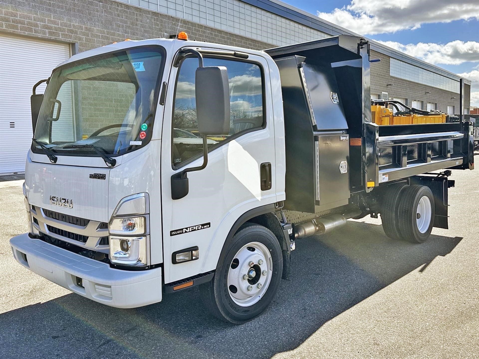 2024 ISUZU NPR HD in Bethpage, NY