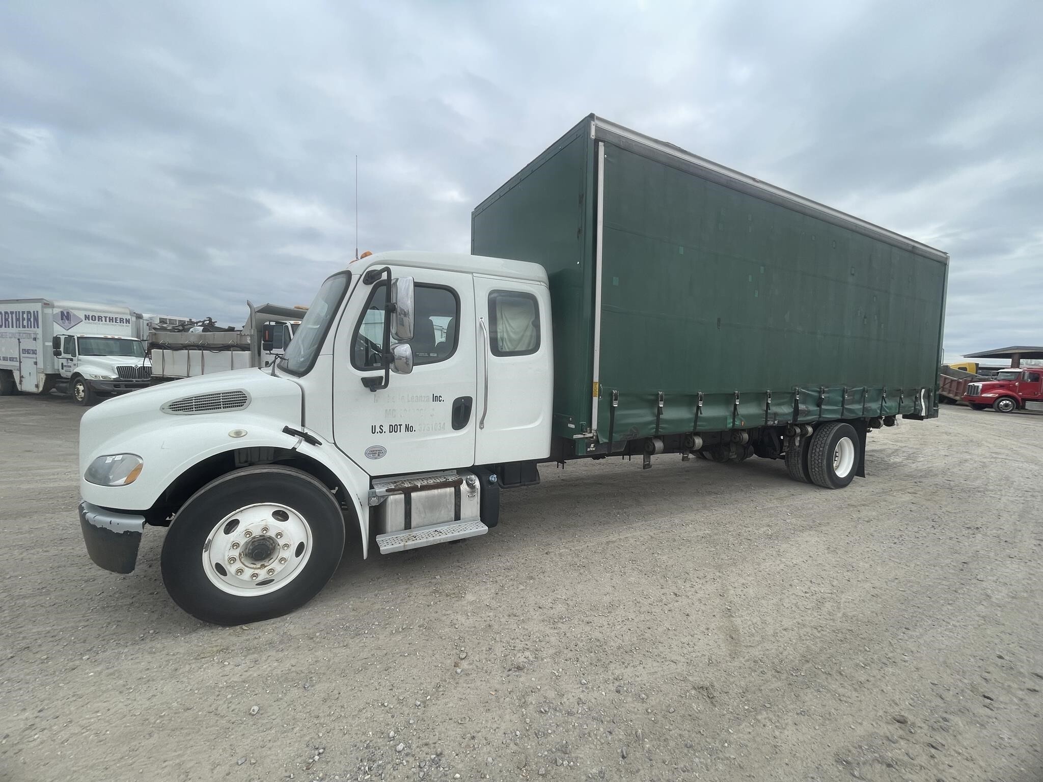 2019 FREIGHTLINER BUSINESS CLASS M2 106 in Covington, TN