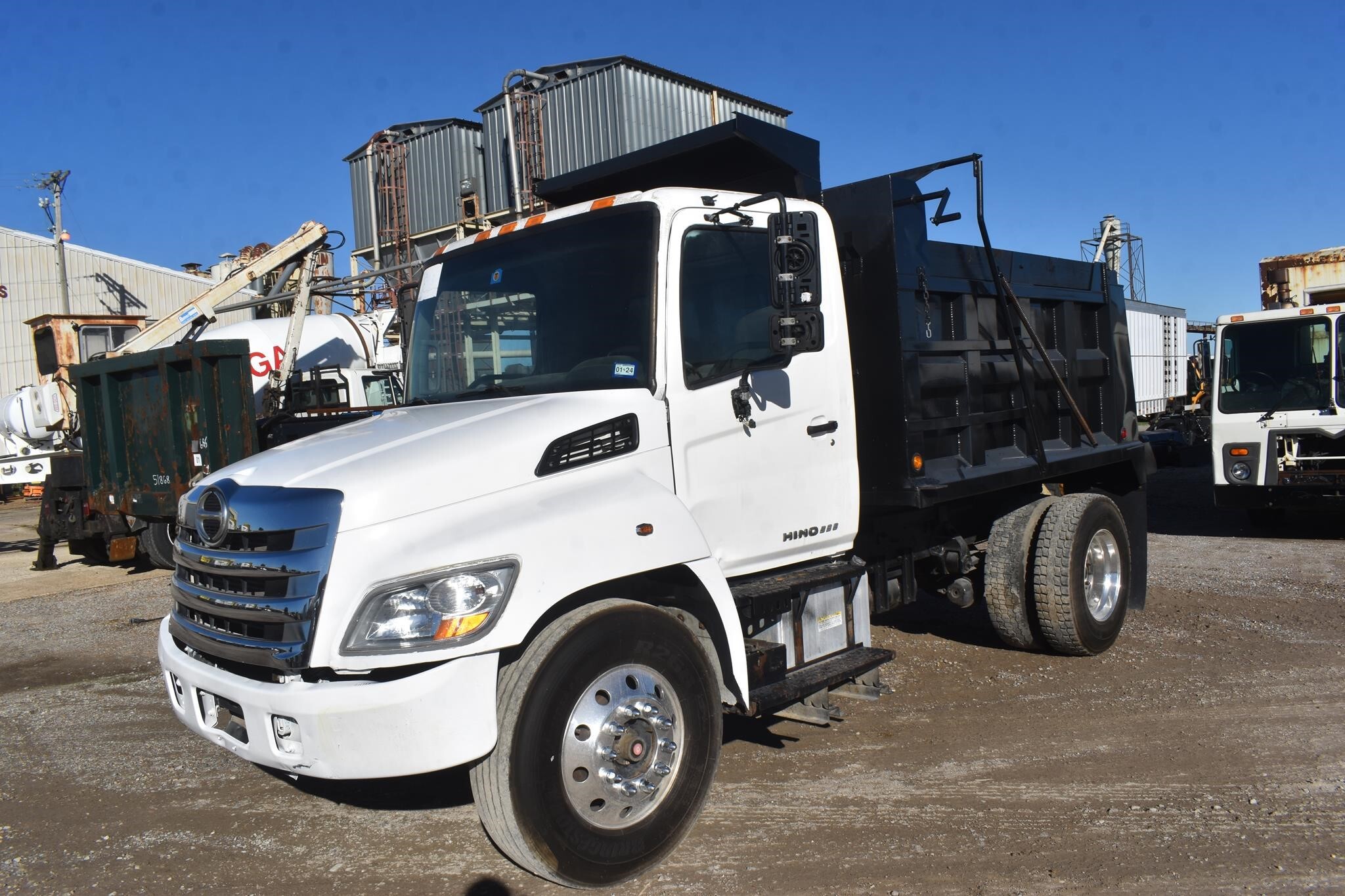 2013 HINO 338 in Covington, TN