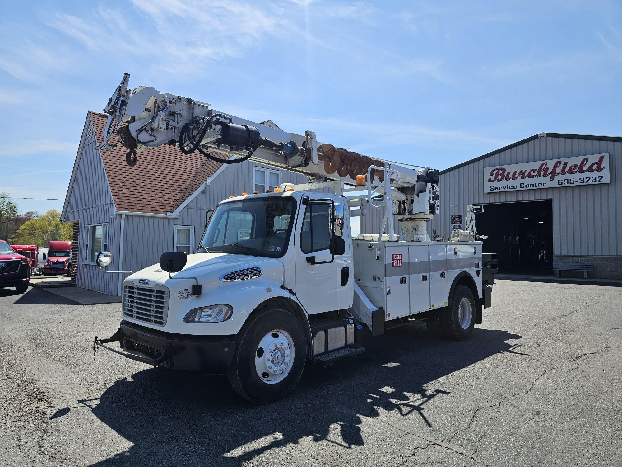 2014 ALTEC DM47BTR in Duncansville, PA