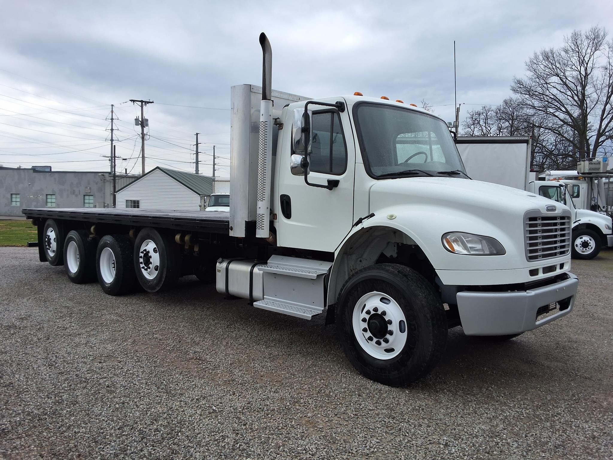 2017 FREIGHTLINER BUSINESS CLASS M2 106 in Fort Wayne, IN