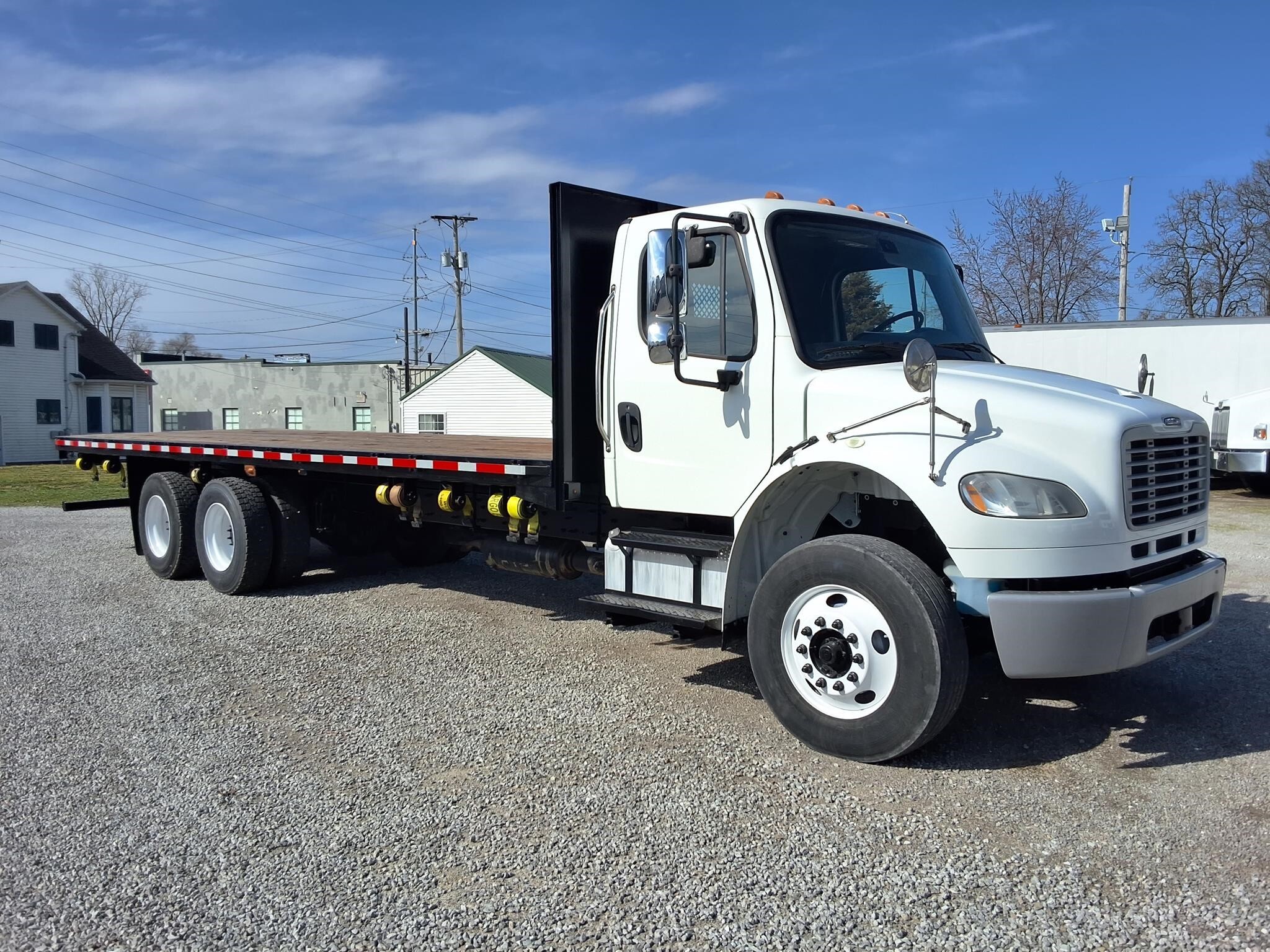 2016 FREIGHTLINER BUSINESS CLASS M2 106 in Fort Wayne, IN