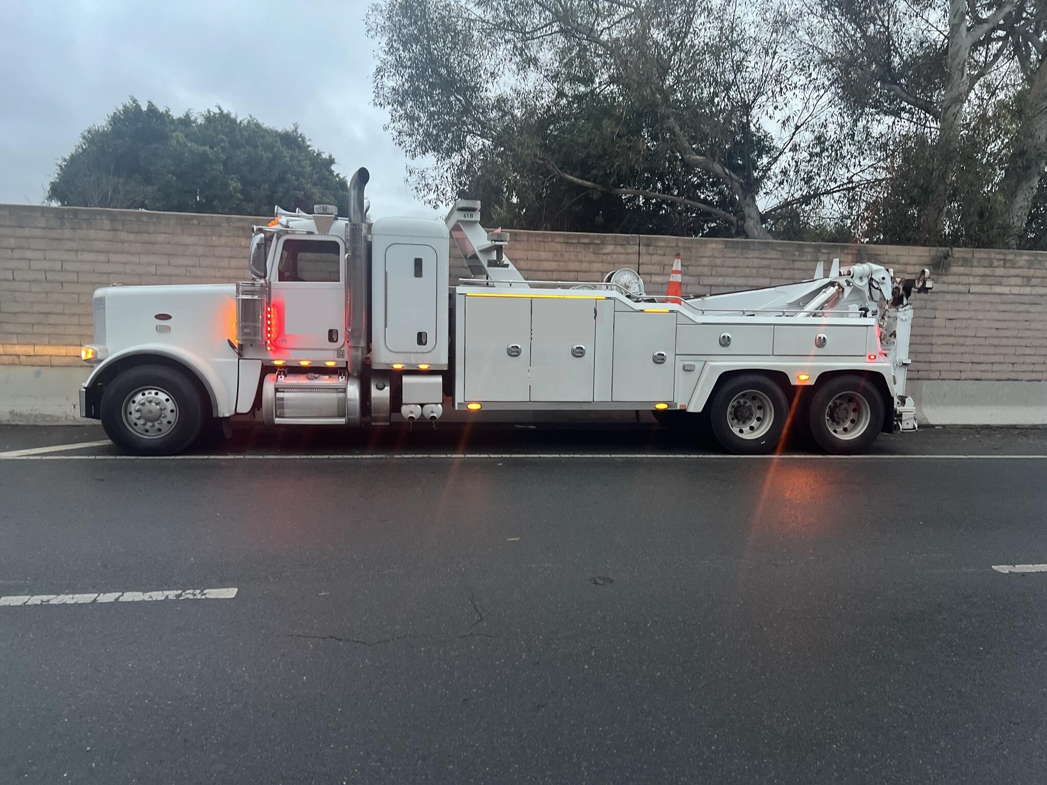 2017 PETERBILT 389 in West Covina, CA