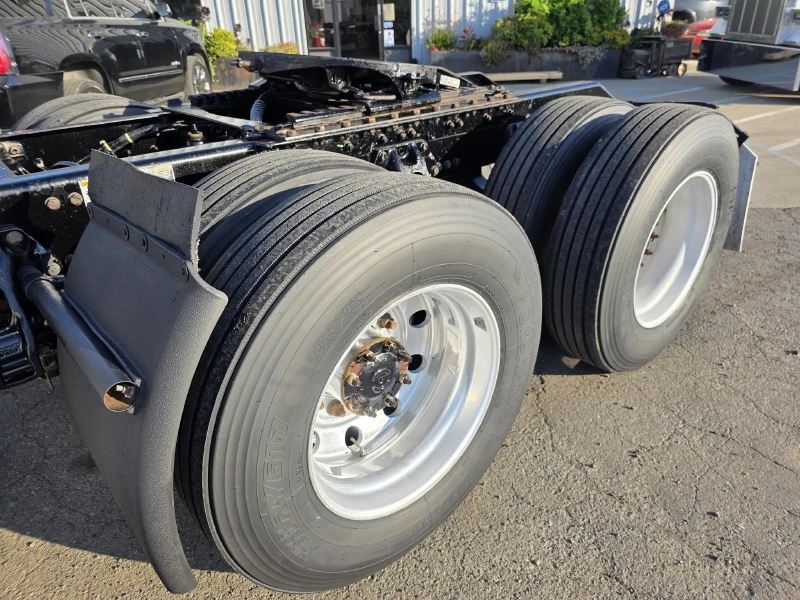 2021 KENWORTH T680