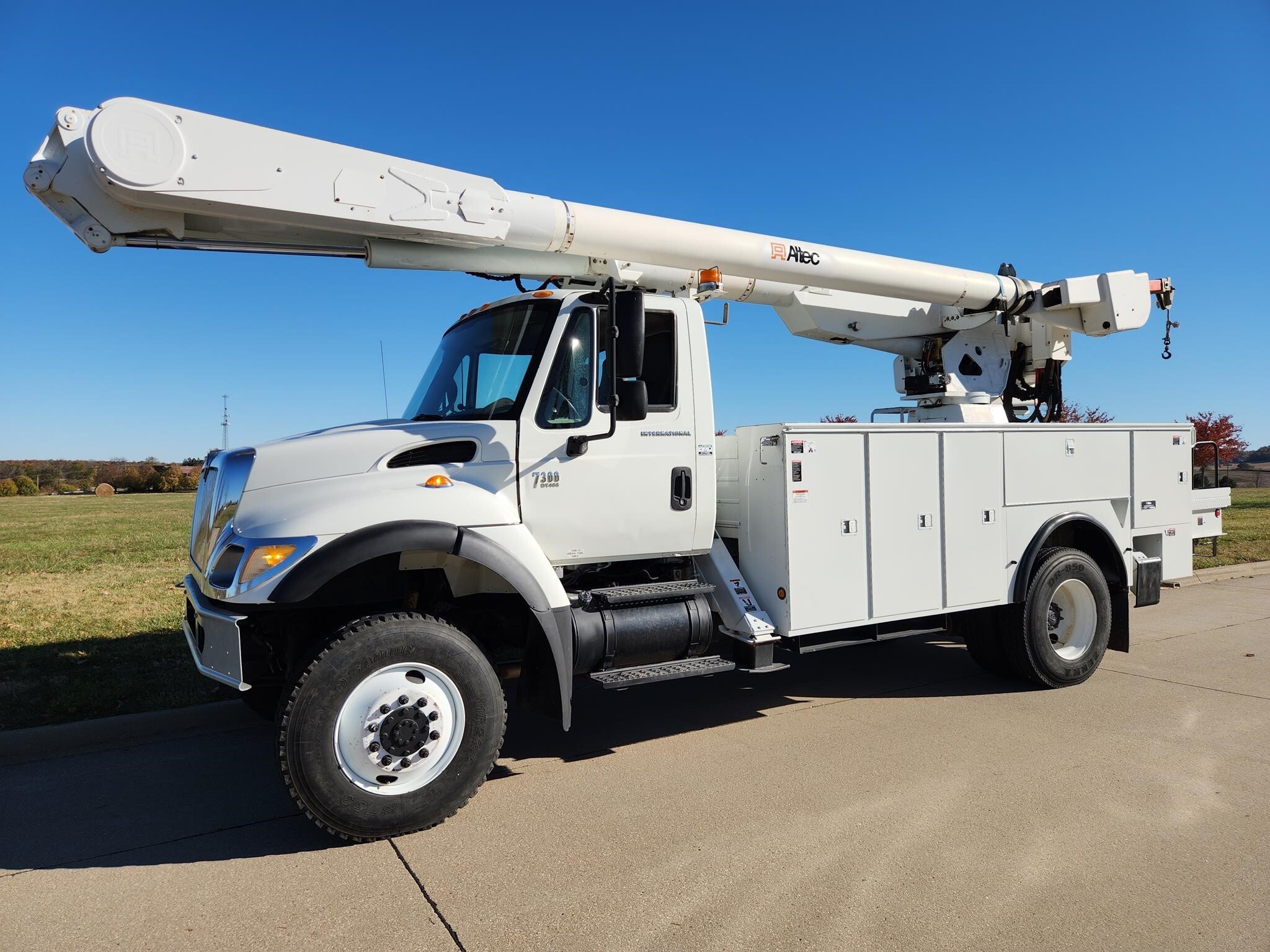 2007 INTERNATIONAL WORKSTAR 7300 in Dubuque, IA