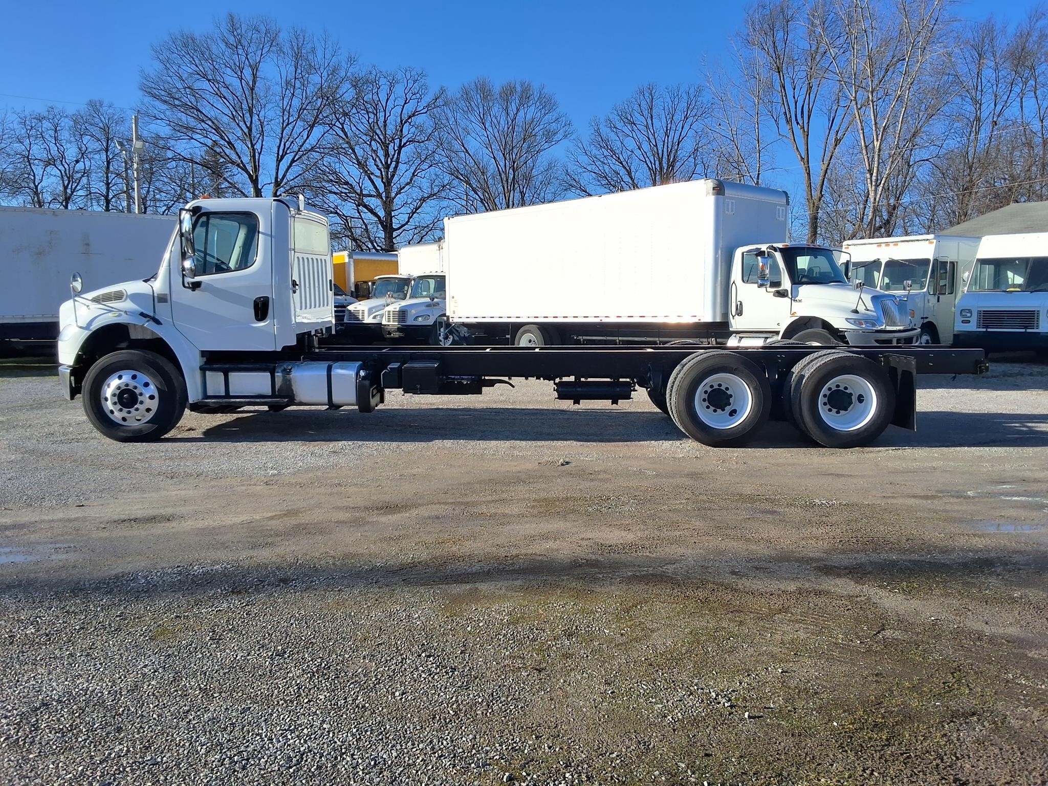 2016 FREIGHTLINER BUSINESS CLASS M2 106 in Fort Wayne, IN