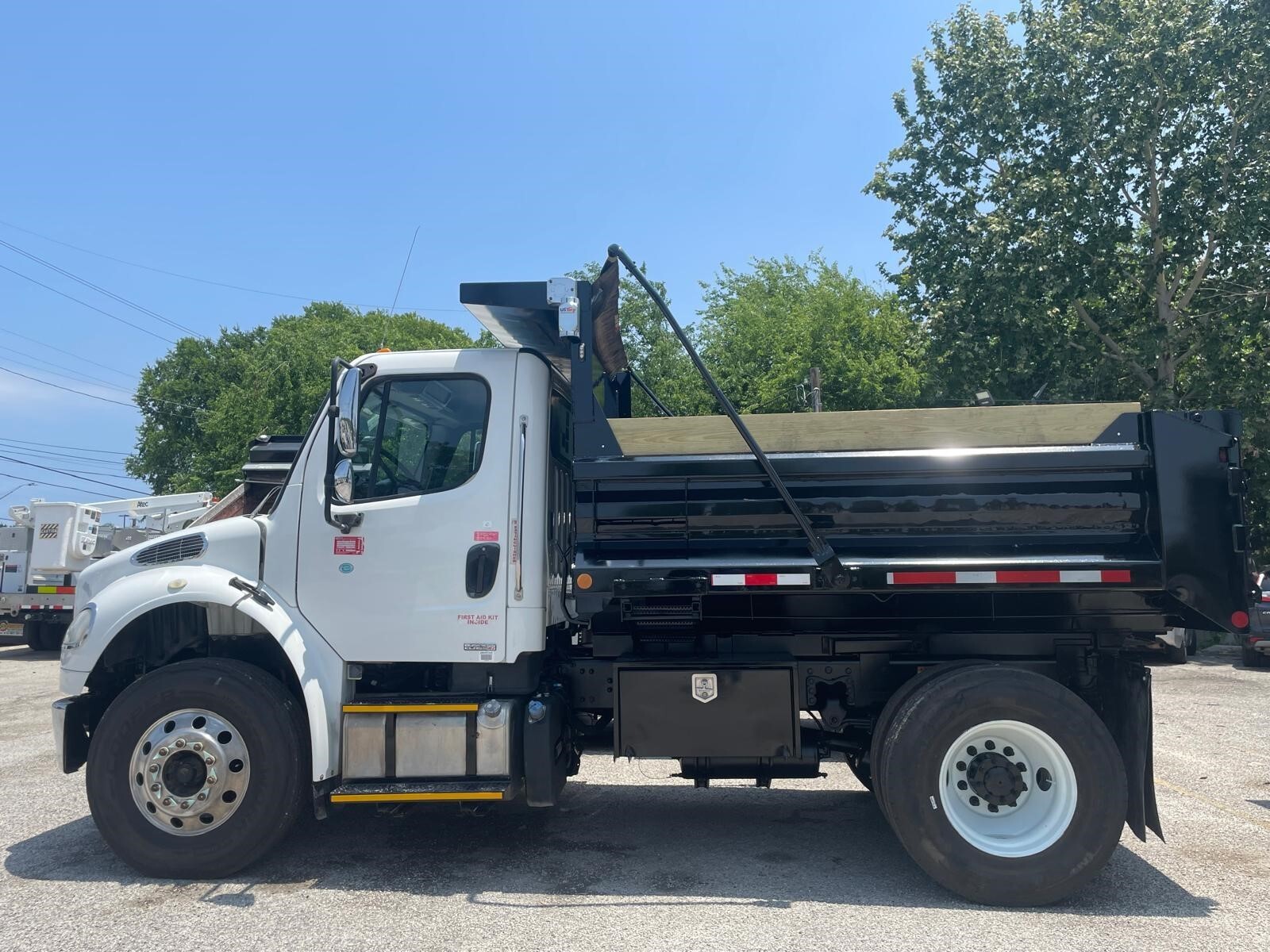 2012 FREIGHTLINER BUSINESS CLASS M2 106 in San Antonio, TX