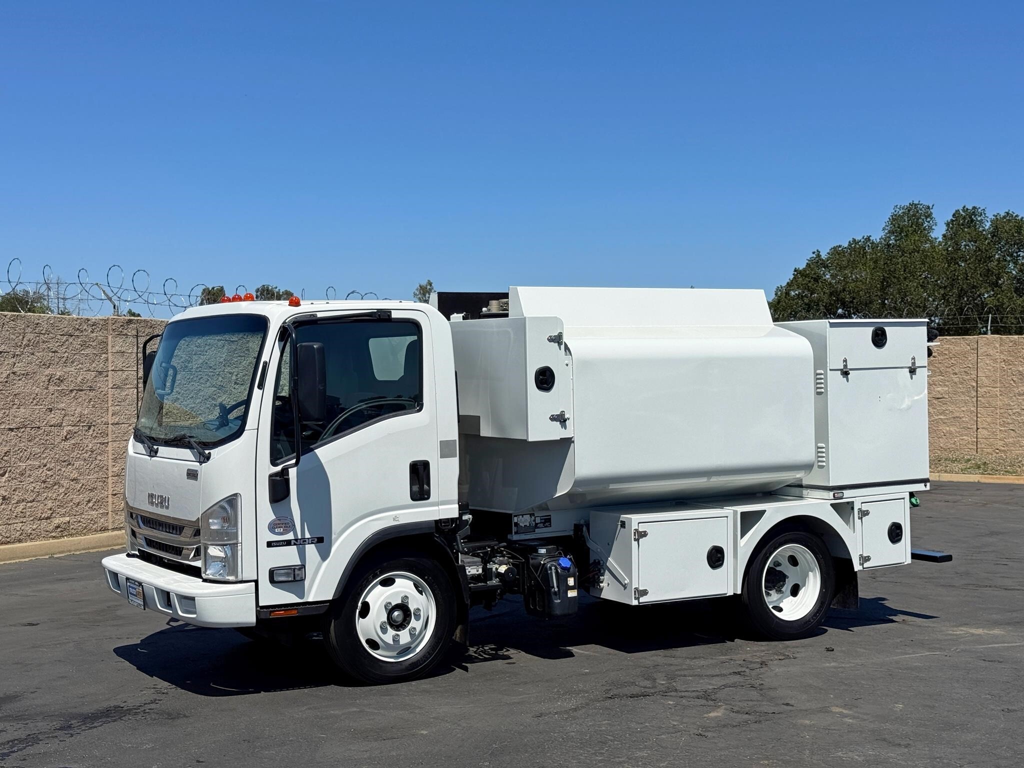 2021 ISUZU NQR in Sacramento, CA