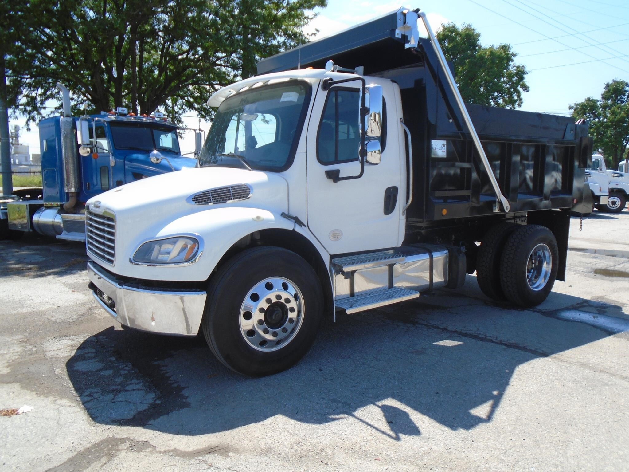 2018 FREIGHTLINER BUSINESS CLASS M2 106 in Kansas City, KS