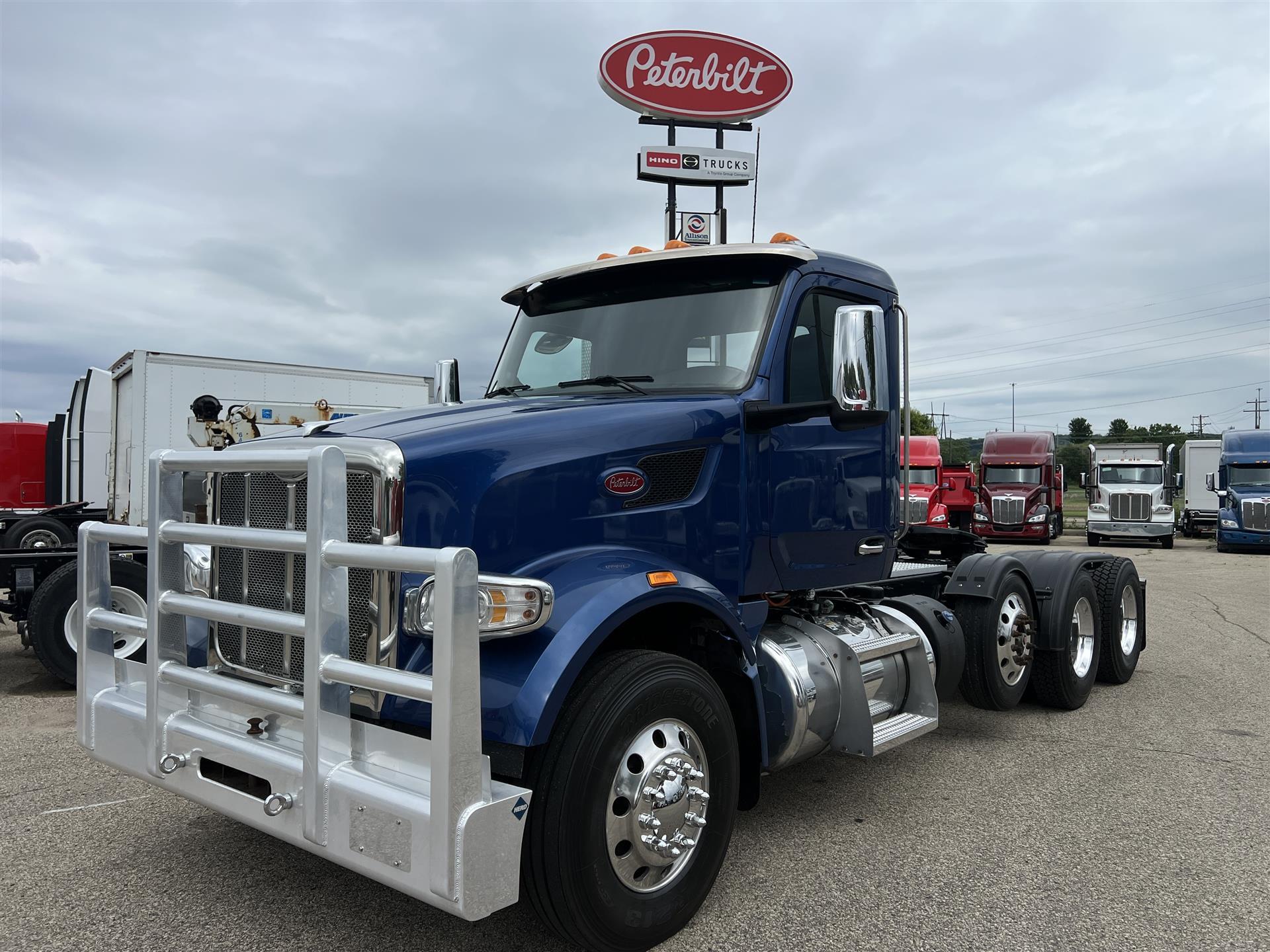 2023 PETERBILT 567 in South Saint Paul, MN