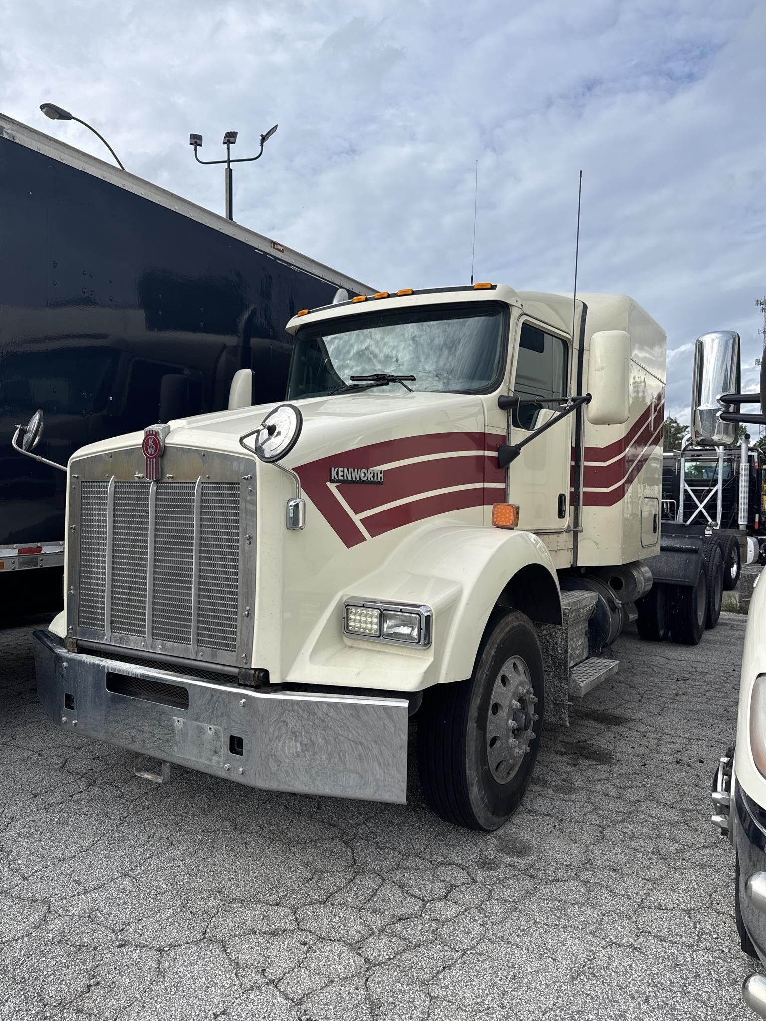 2017 KENWORTH T800 in Monroe, GA