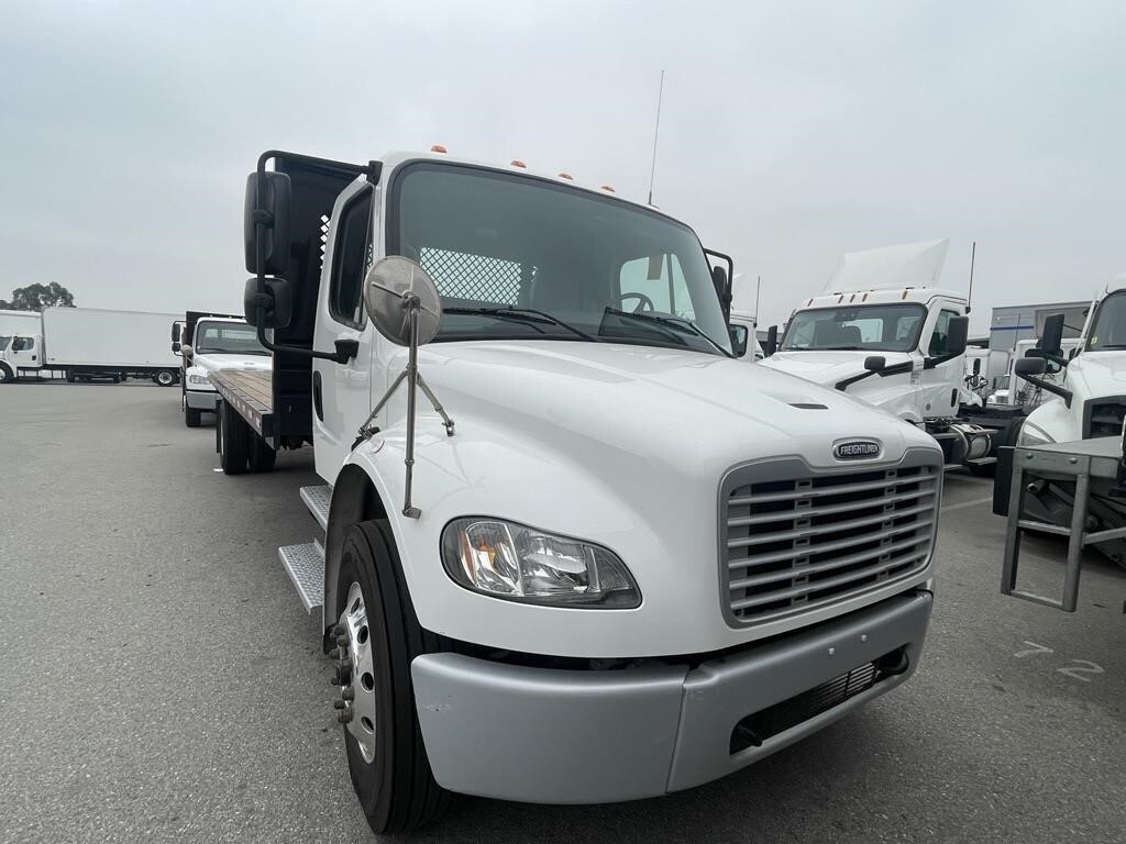 2020 FREIGHTLINER BUSINESS CLASS M2 106 in Fontana, CA