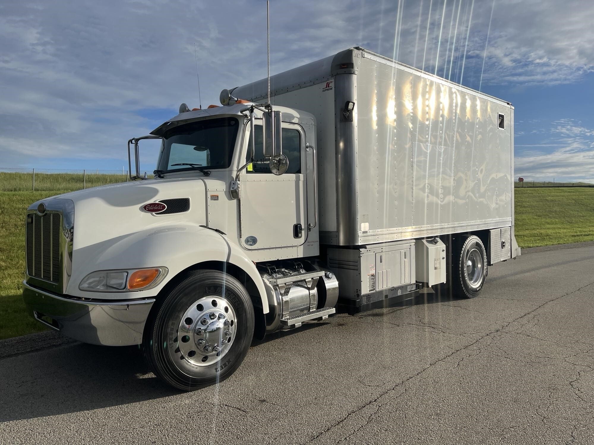 2017 PETERBILT 337 in Smithfield, PA