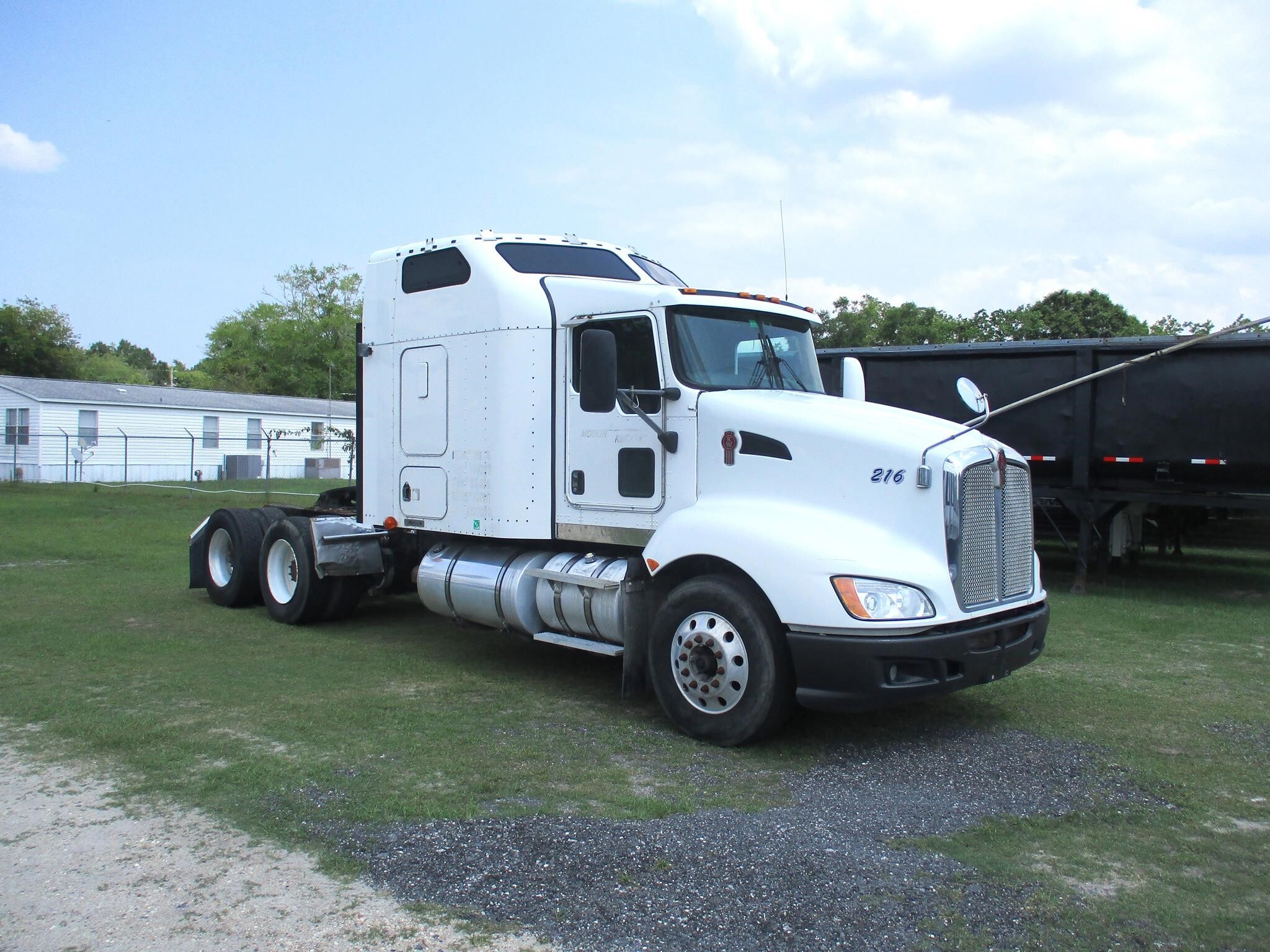 2009 KENWORTH T660 in Jacksonville, FL