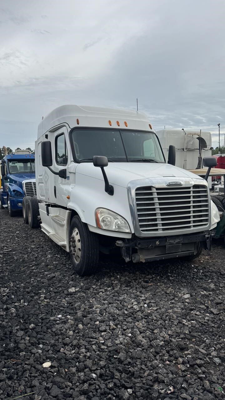 2013 FREIGHTLINER CASCADIA 125 in Monroe, GA