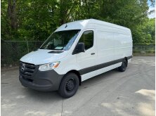 New Truck Manufacturing Plants in the U.S. and What They’re Building image