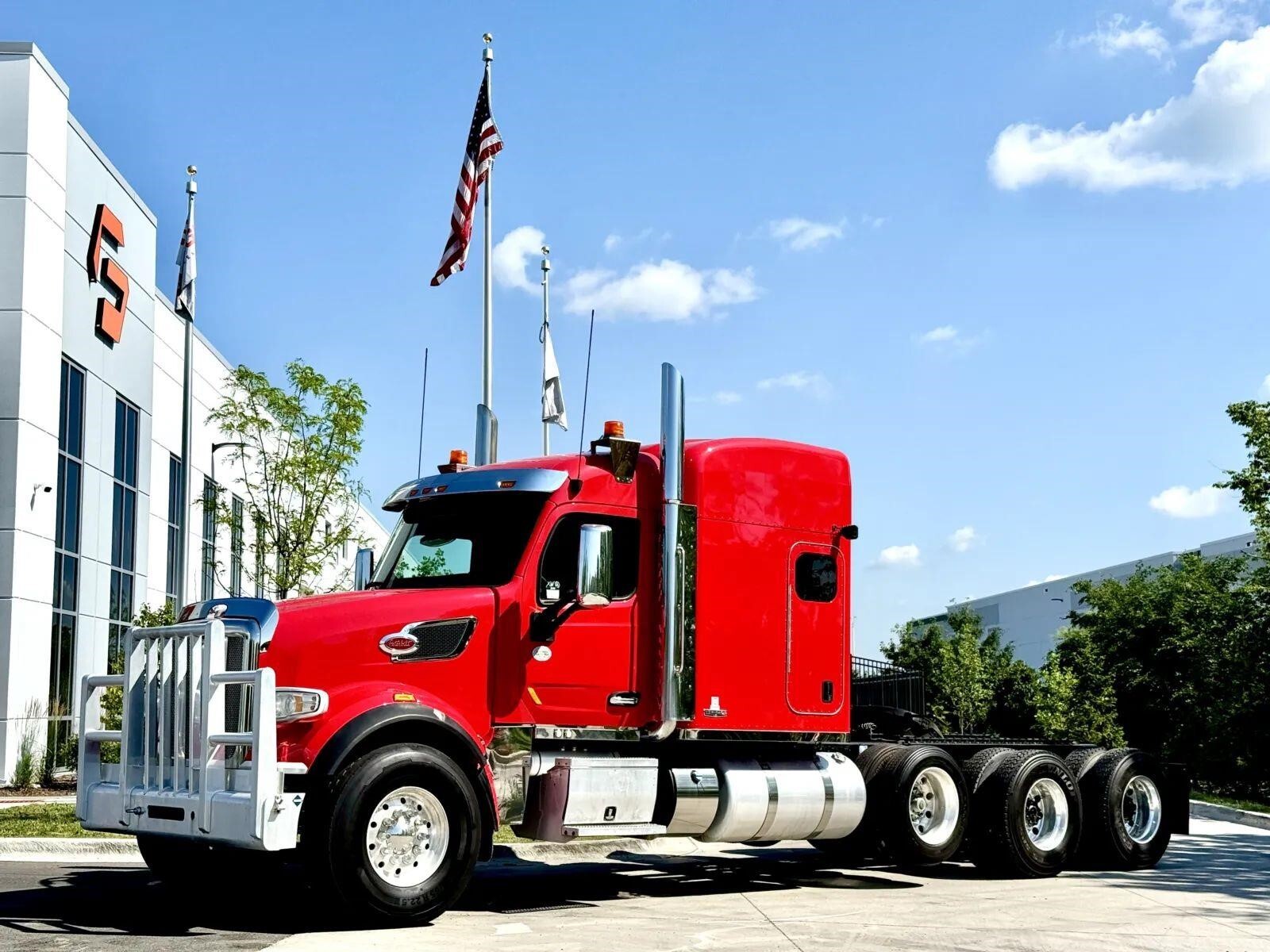 2019 PETERBILT 567 in New Lenox, IL