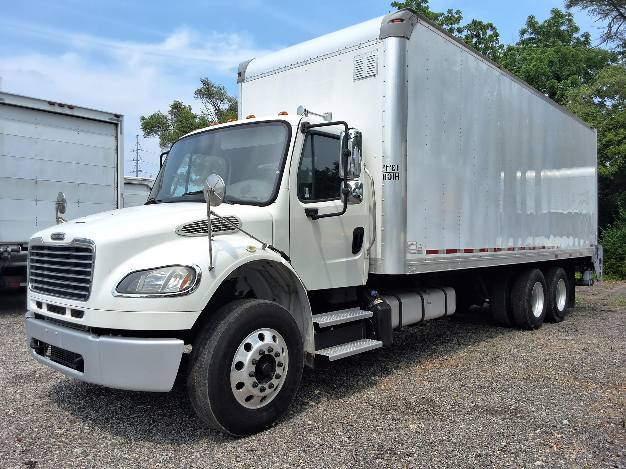 2018 FREIGHTLINER BUSINESS CLASS M2 106 in Fort Wayne, IN