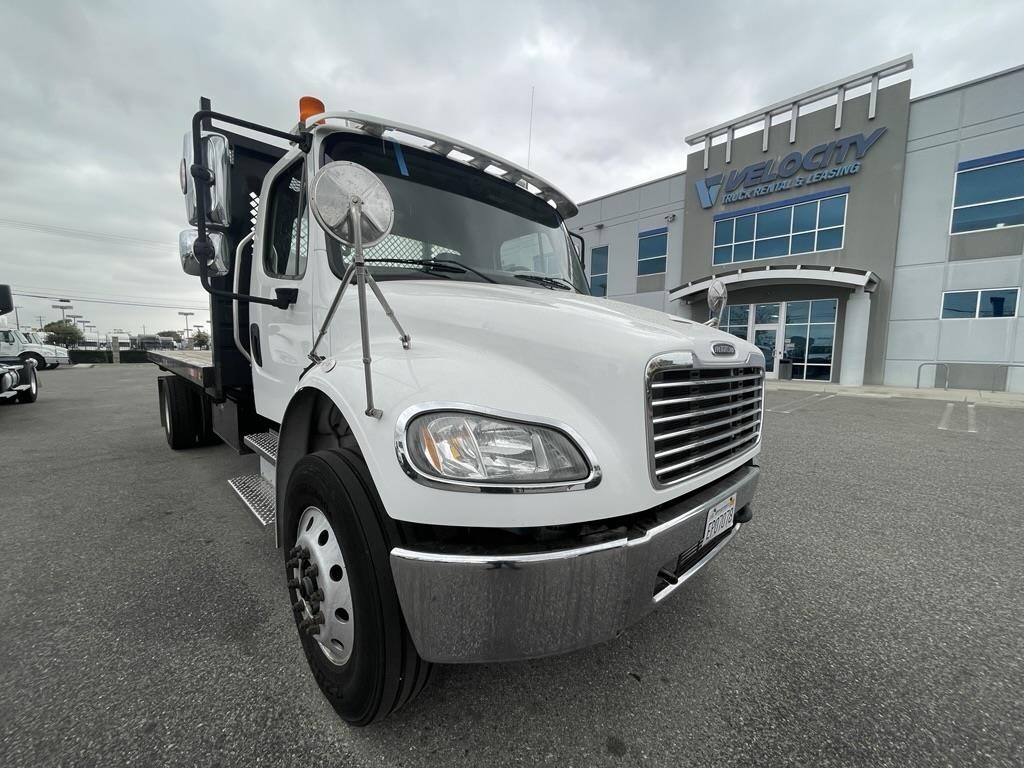2020 FREIGHTLINER BUSINESS CLASS M2 106 in Fontana, CA