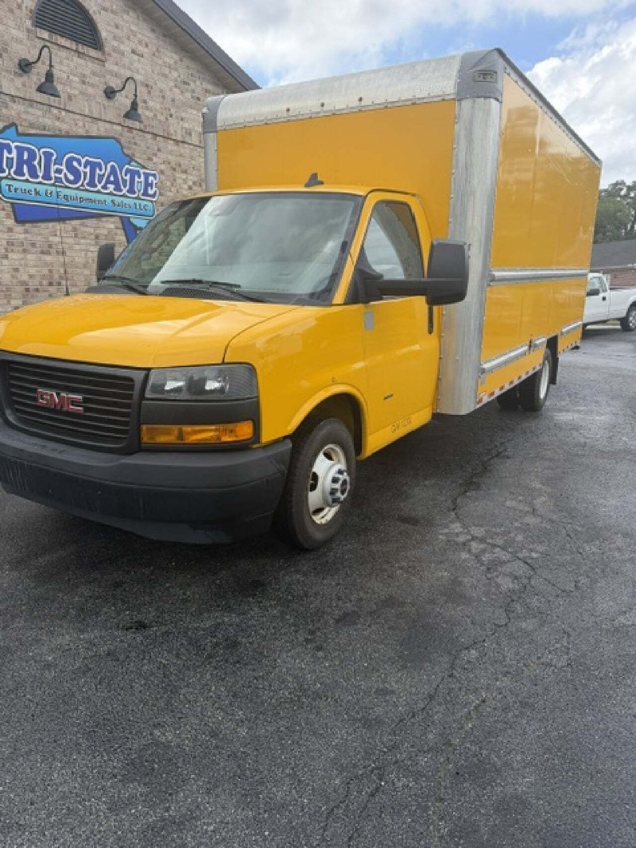 2021 GMC SAVANA in New Castle, DE