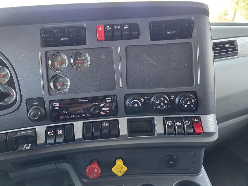 2021 KENWORTH T680