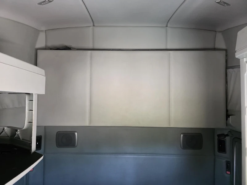 2021 KENWORTH T680