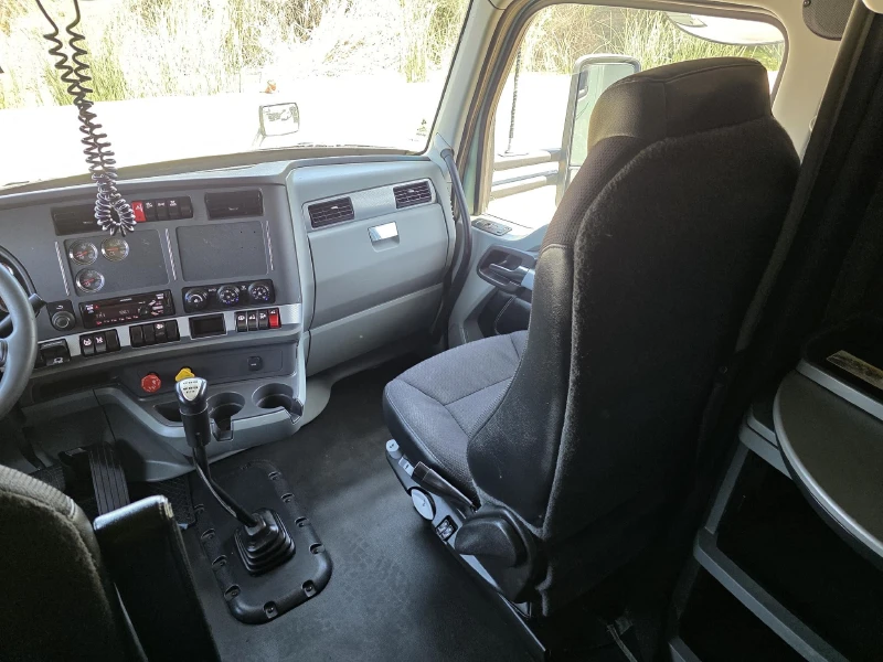 2021 KENWORTH T680