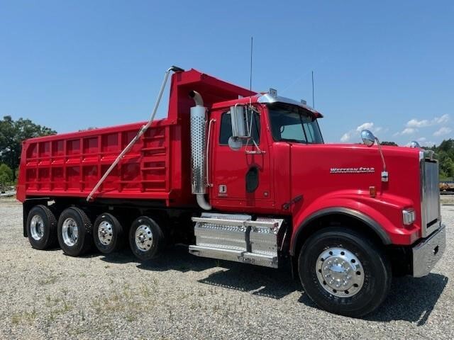 2020 WESTERN STAR 4900FA in Chatham, VA