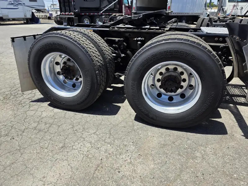 2021 KENWORTH T680