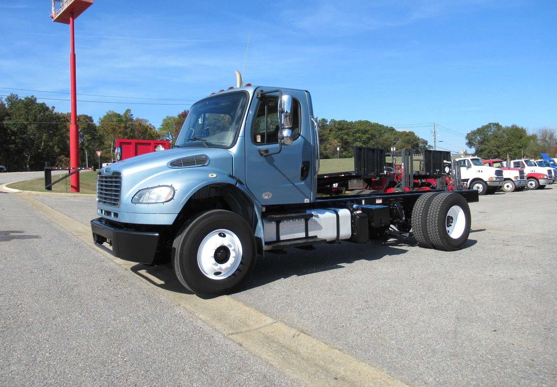 2015 FREIGHTLINER BUSINESS CLASS M2 106 in Tuscaloosa, AL