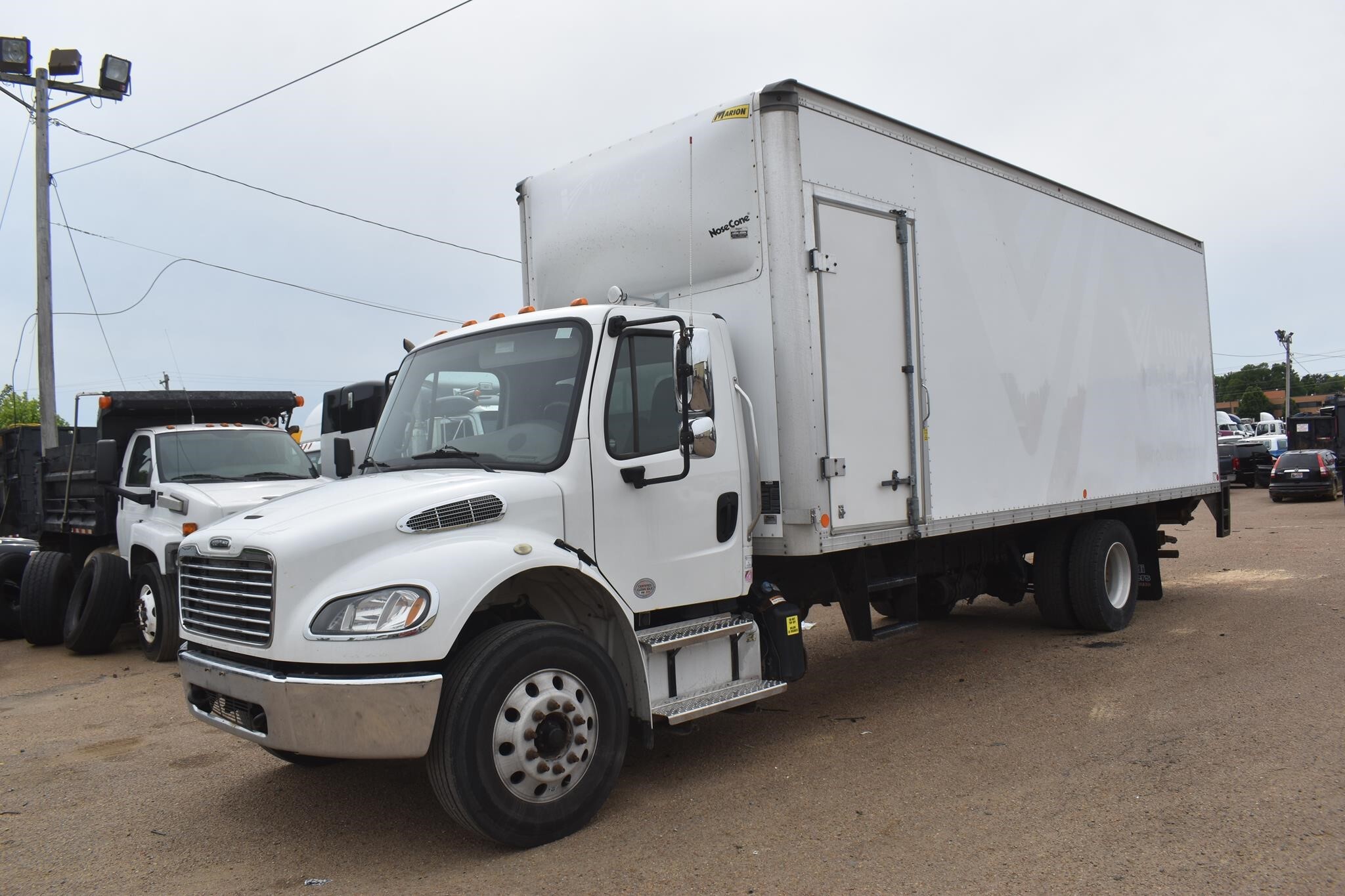 2019 FREIGHTLINER BUSINESS CLASS M2 106 in Covington, TN