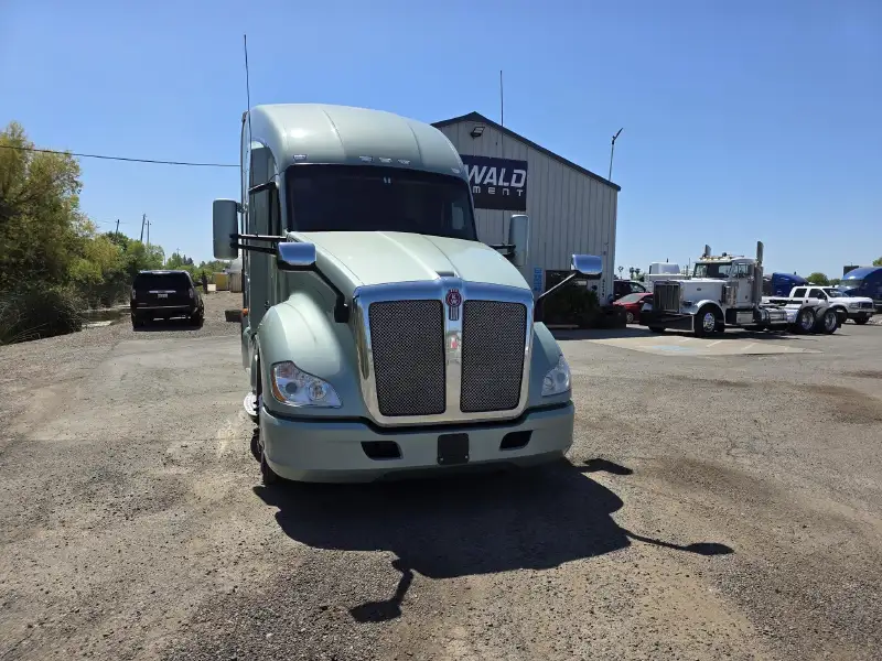 2021 KENWORTH T680
