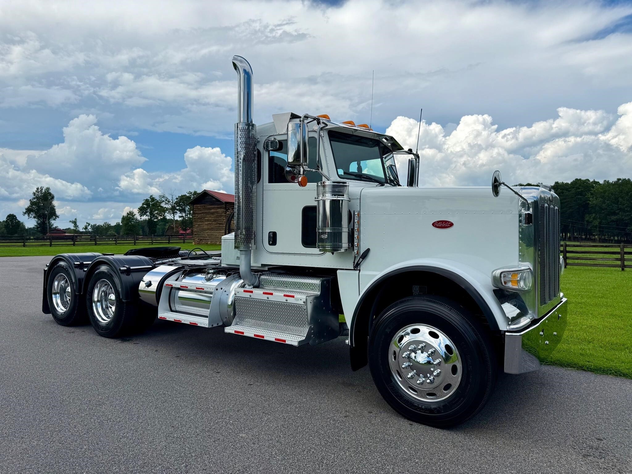 2017 PETERBILT 389 in Chatham, VA
