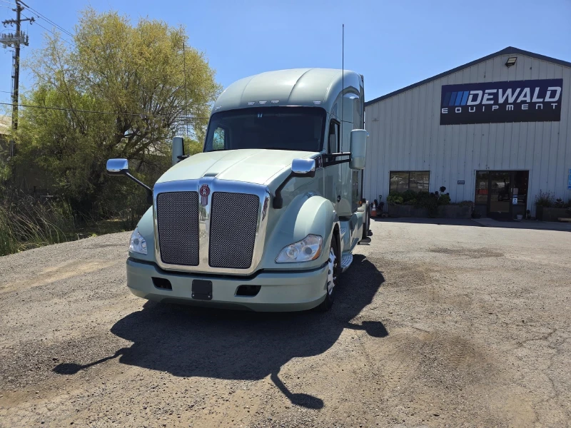 2021 KENWORTH T680