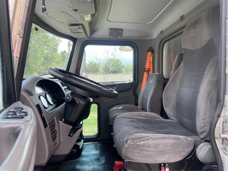 2015 PETERBILT 337