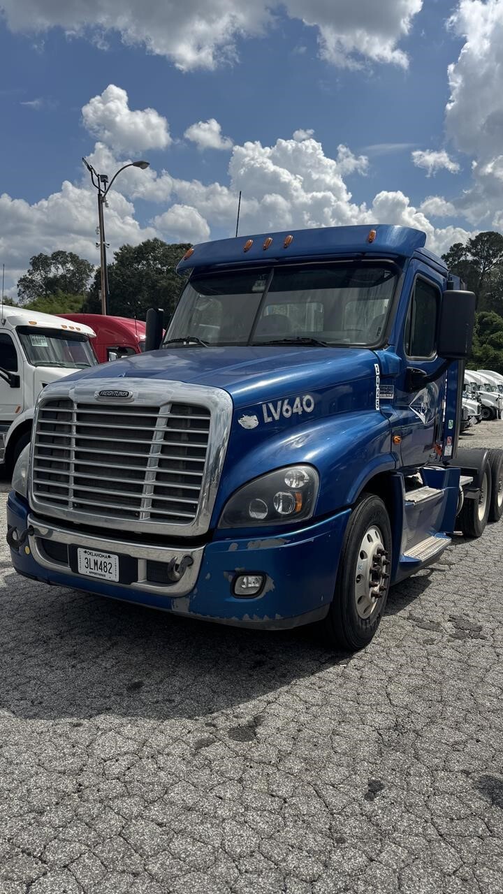 2017 FREIGHTLINER CASCADIA 125 in Monroe, GA