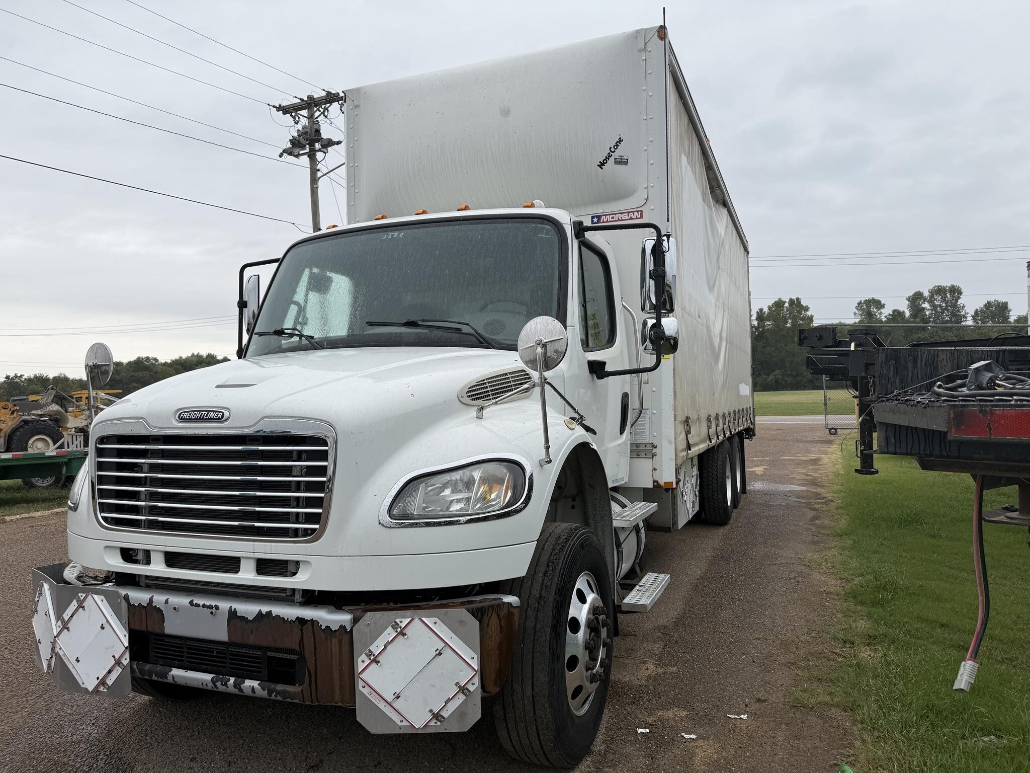 2013 FREIGHTLINER BUSINESS CLASS M2 106 in Covington, TN