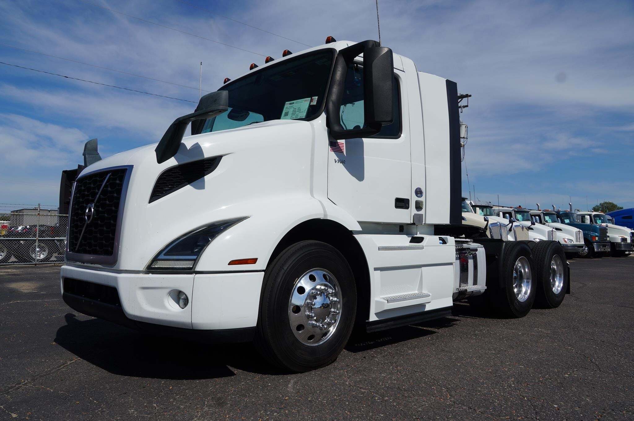 2020 VOLVO VNR64T300 in Sioux Falls, SD