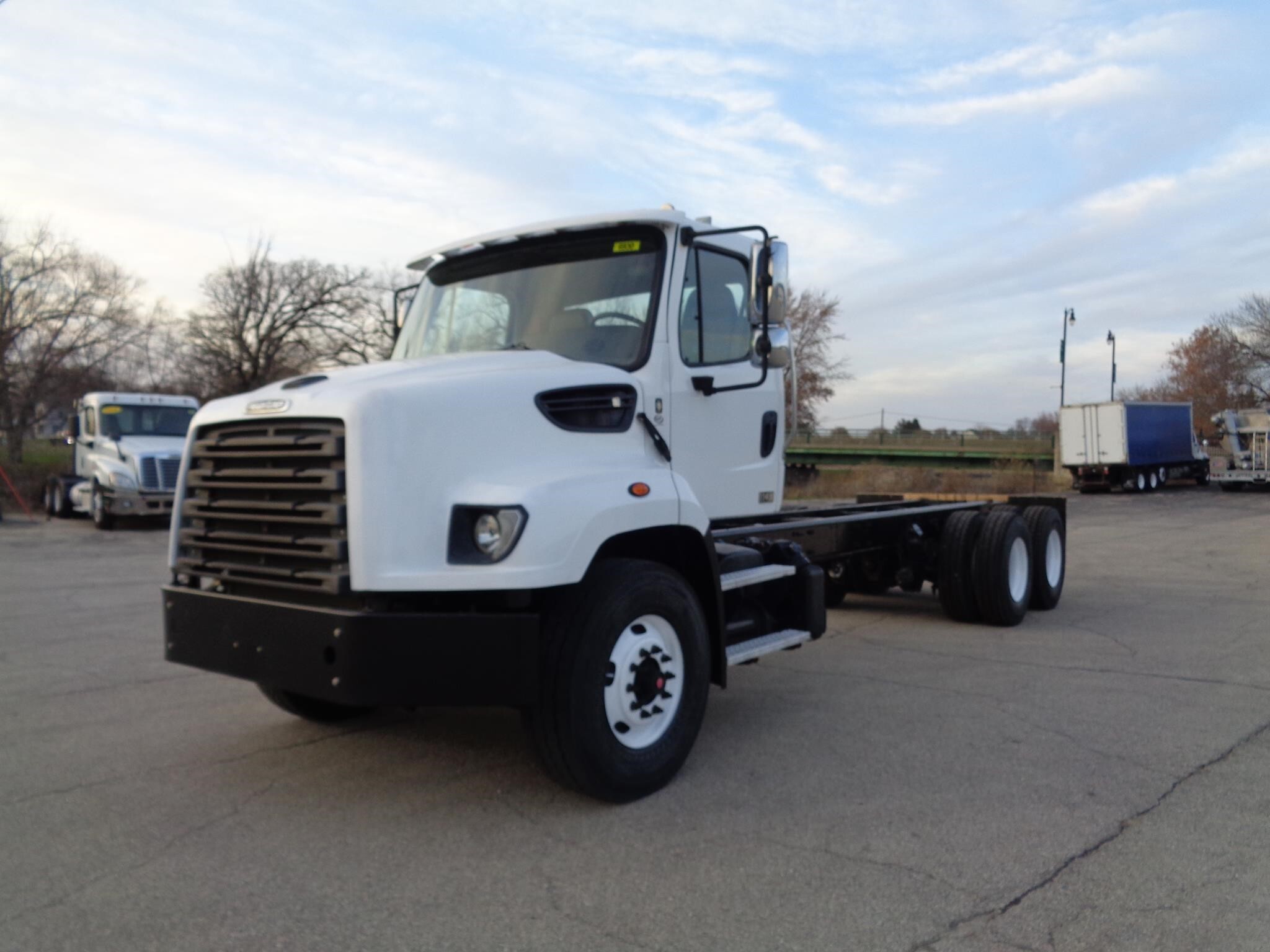 2017 FREIGHTLINER 114 SD in Fairbank, IA