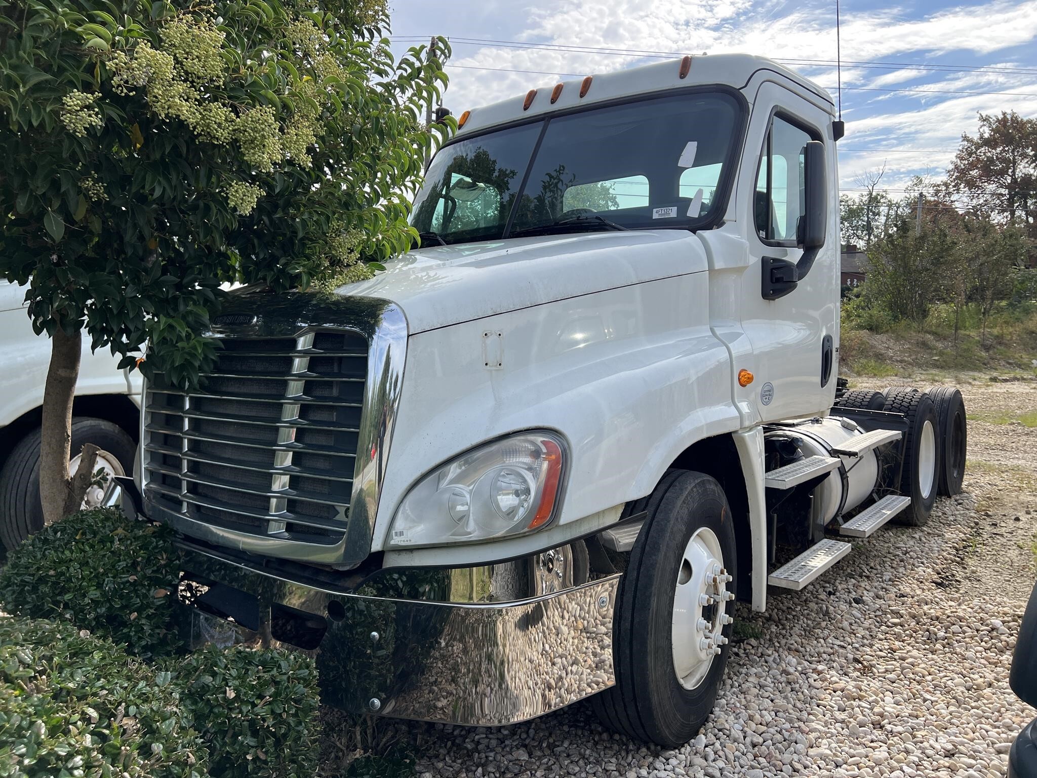 2015 FREIGHTLINER CASCADIA 125 in Greensboro, NC