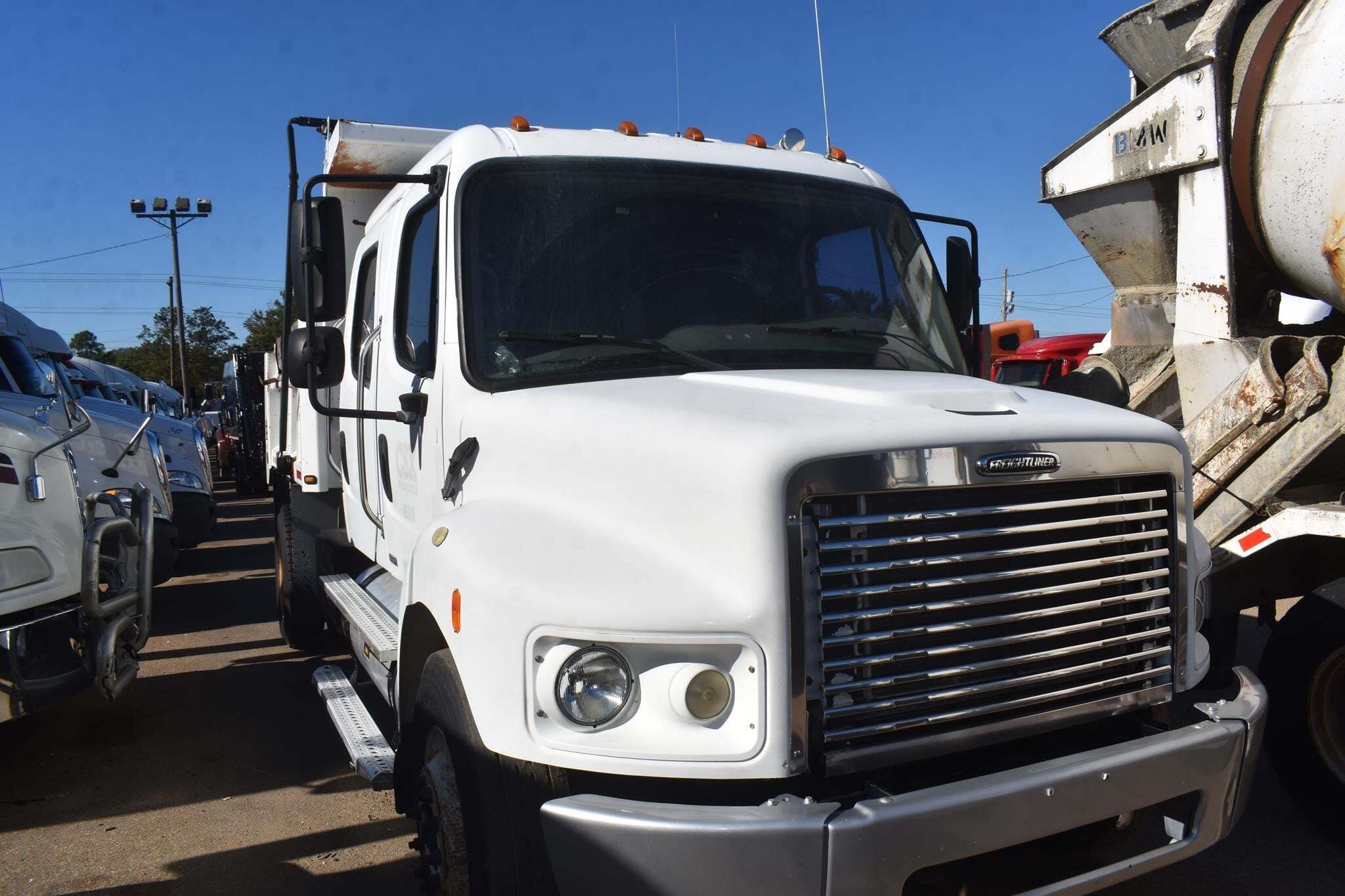 2010 FREIGHTLINER BUSINESS CLASS M2 112 in Covington, TN