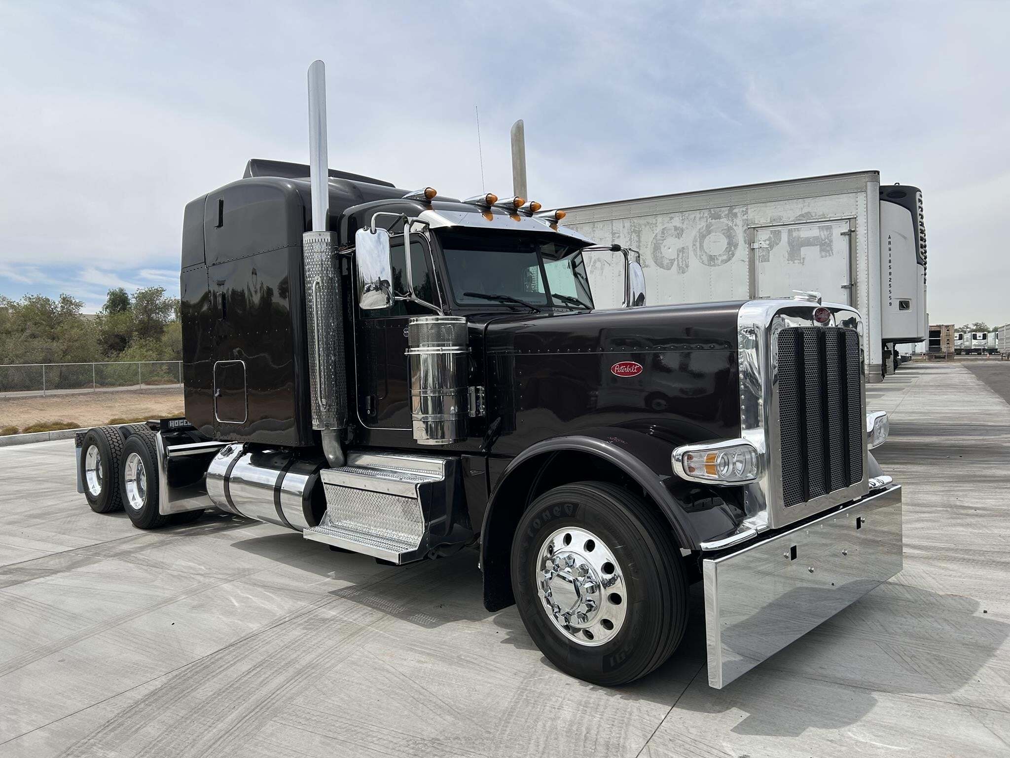 2023 PETERBILT 389 in Phoenix, AZ