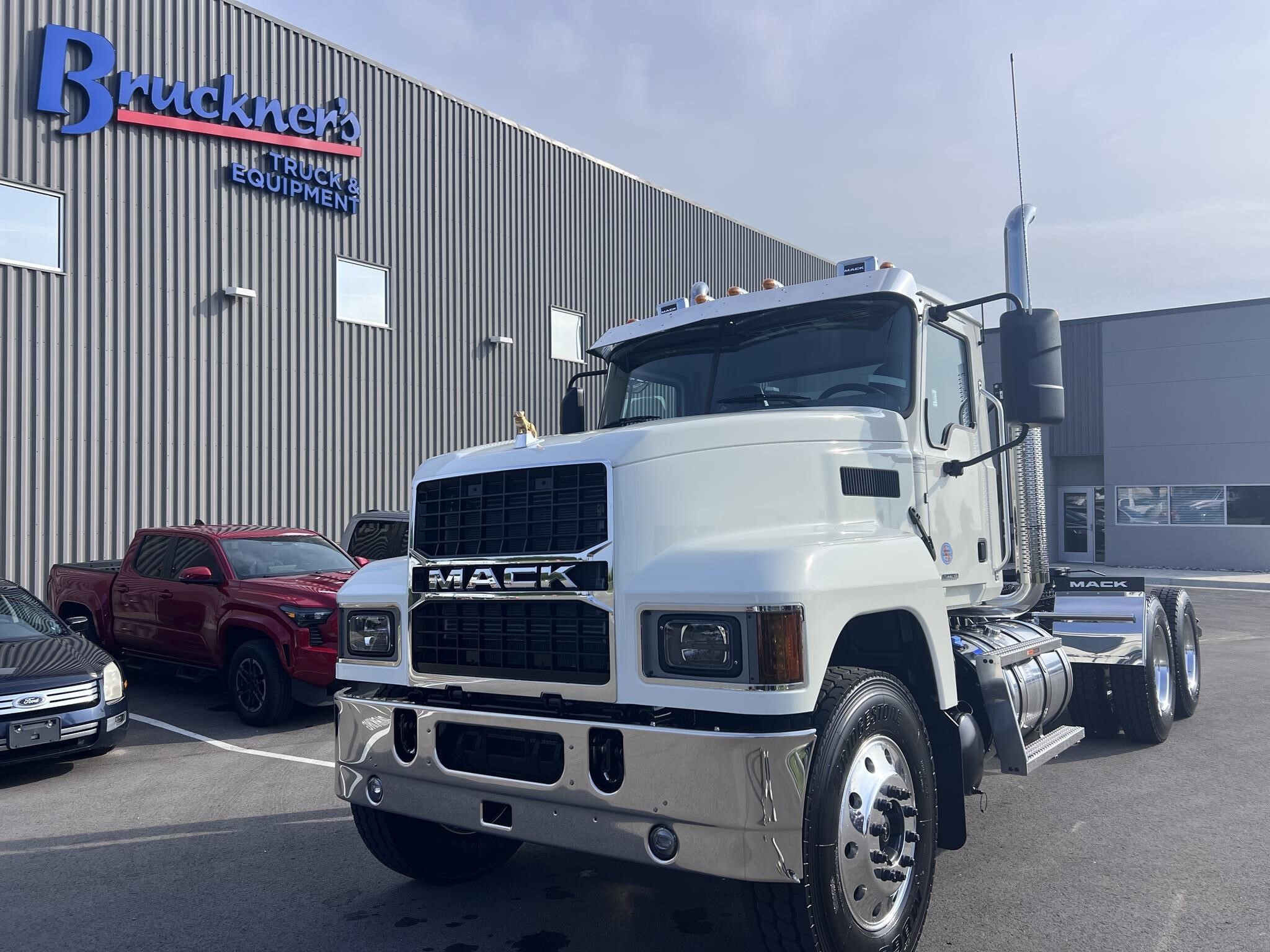 2026 MACK PINNACLE 64T in Tulsa, OK